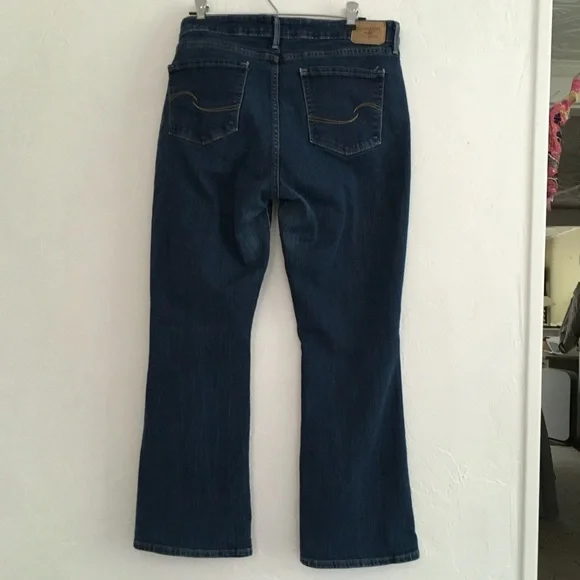 Signature by Levi Strauss & Co. Mid-Rise Bootcut Jeans - Size 16S - Dark Wash - Picture 4 of 10